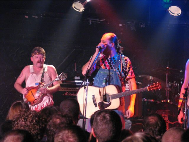Supporting  Hayseed Dixie - 07/11/2004
